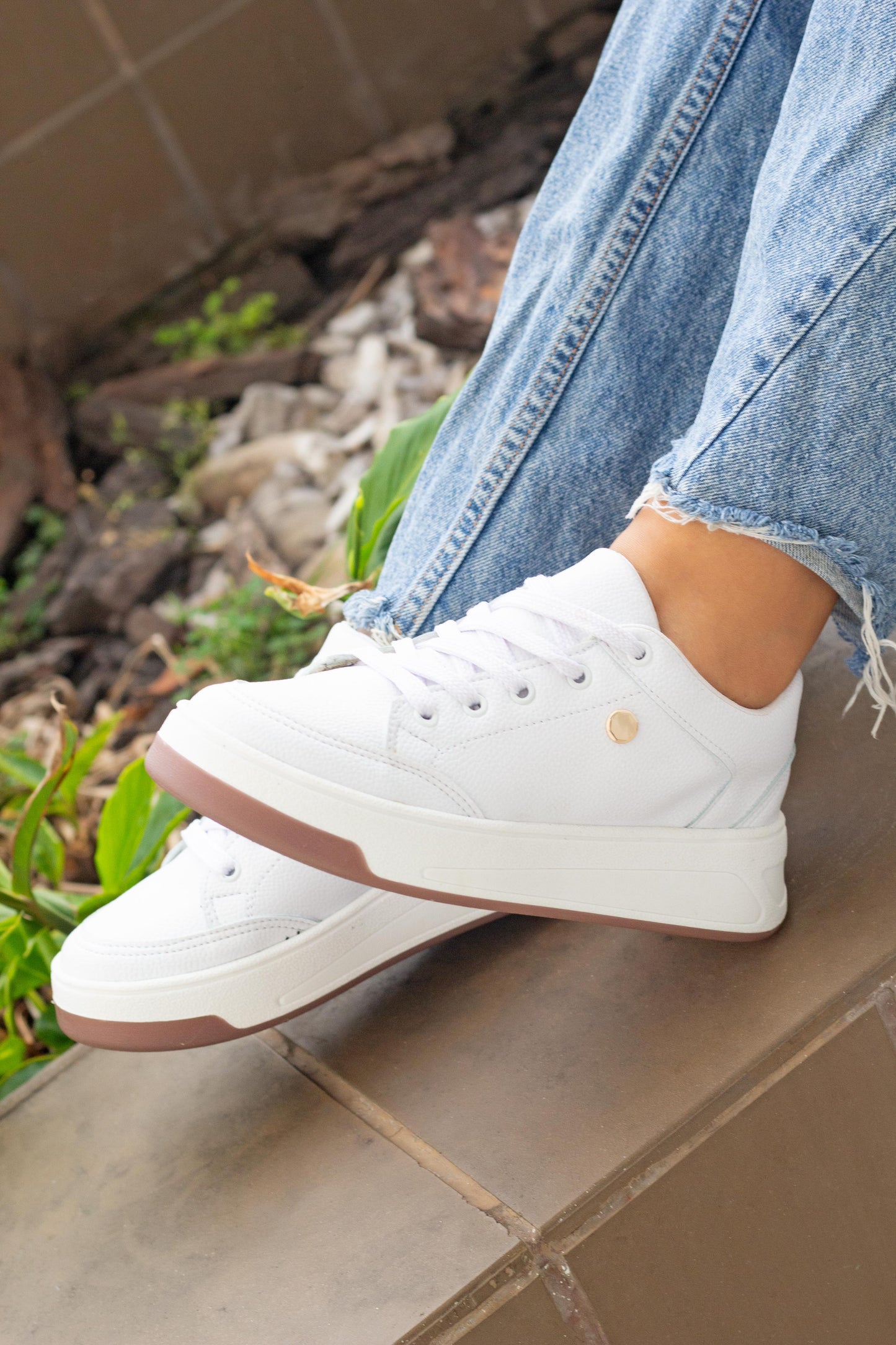 Ashley Sneaker- White